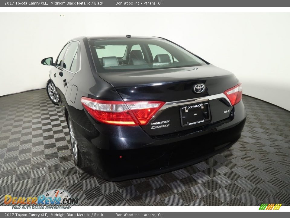 2017 Toyota Camry XLE Midnight Black Metallic / Black Photo #11