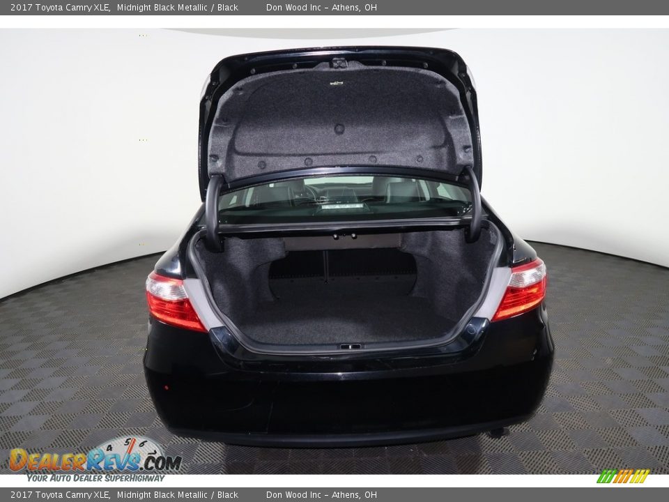 2017 Toyota Camry XLE Midnight Black Metallic / Black Photo #23