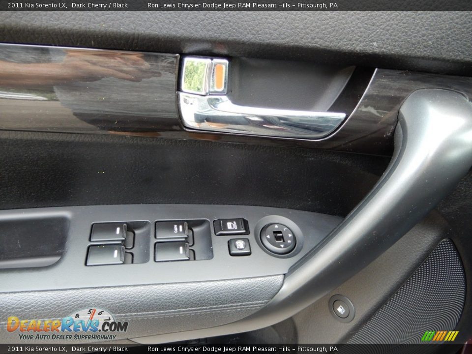 2011 Kia Sorento LX Dark Cherry / Black Photo #14