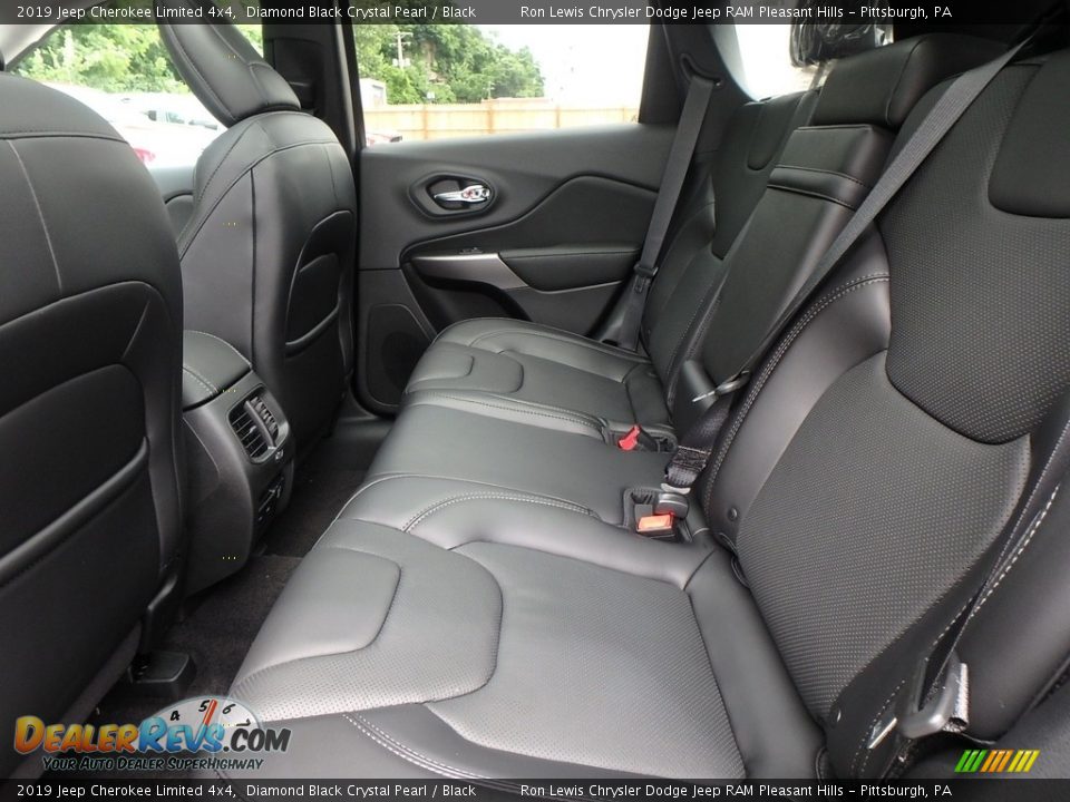 2019 Jeep Cherokee Limited 4x4 Diamond Black Crystal Pearl / Black Photo #11