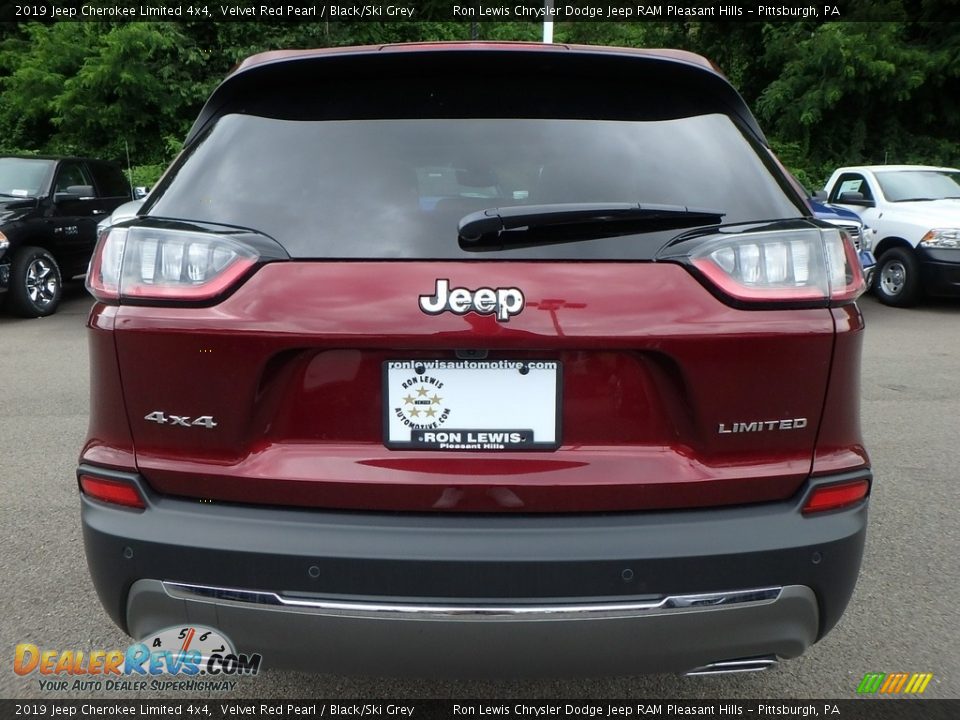 2019 Jeep Cherokee Limited 4x4 Velvet Red Pearl / Black/Ski Grey Photo #4