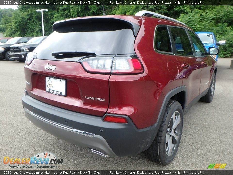 2019 Jeep Cherokee Limited 4x4 Velvet Red Pearl / Black/Ski Grey Photo #5