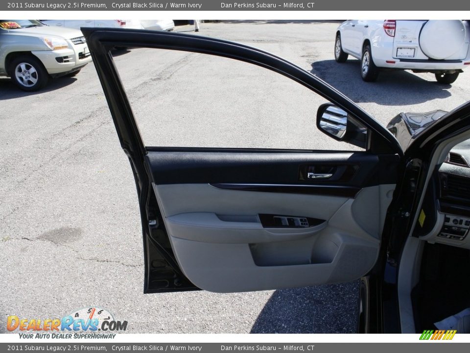 2011 Subaru Legacy 2.5i Premium Crystal Black Silica / Warm Ivory Photo #16