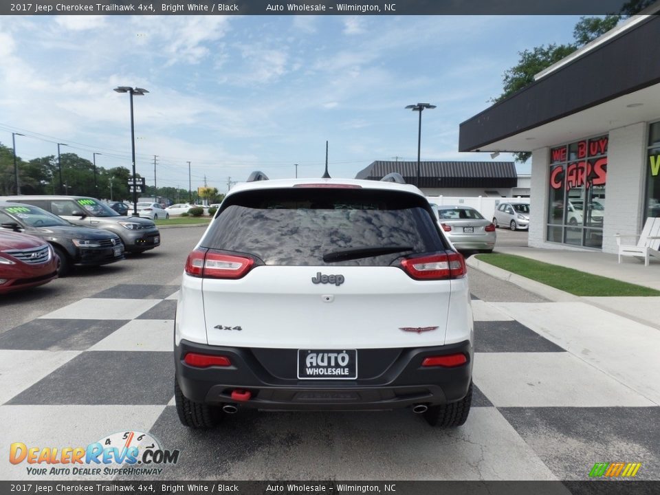 2017 Jeep Cherokee Trailhawk 4x4 Bright White / Black Photo #4