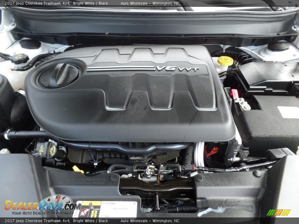 2017 Jeep Cherokee Trailhawk 4x4 Bright White / Black Photo #6