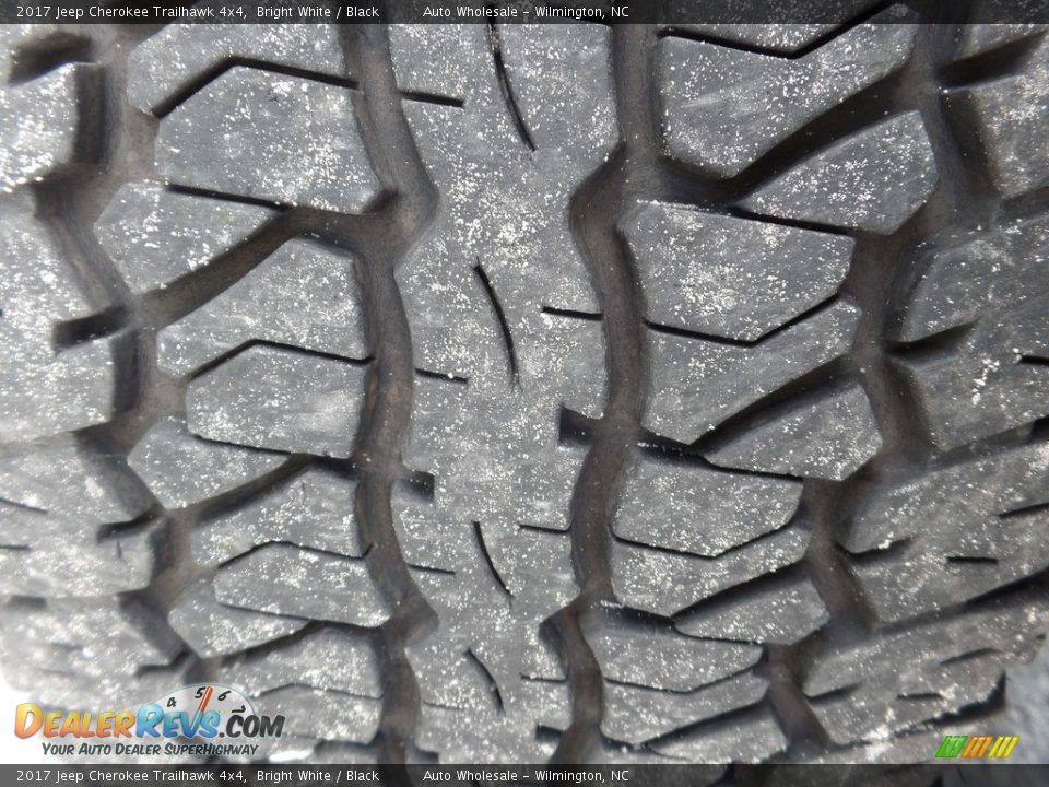 2017 Jeep Cherokee Trailhawk 4x4 Bright White / Black Photo #10