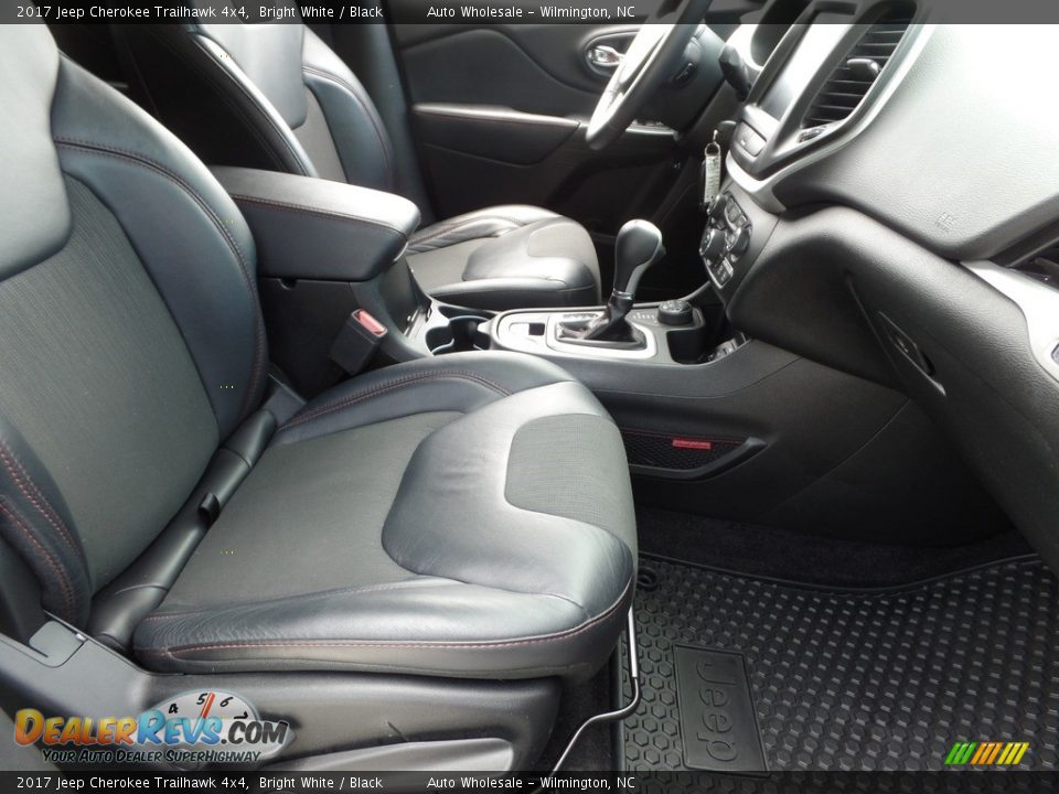 2017 Jeep Cherokee Trailhawk 4x4 Bright White / Black Photo #13