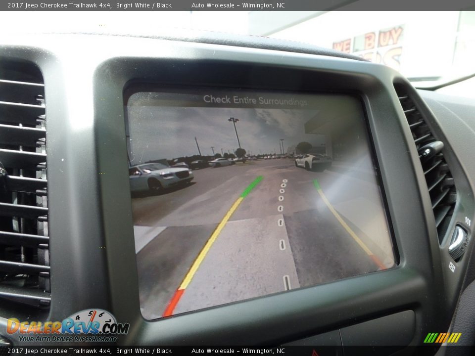 2017 Jeep Cherokee Trailhawk 4x4 Bright White / Black Photo #18