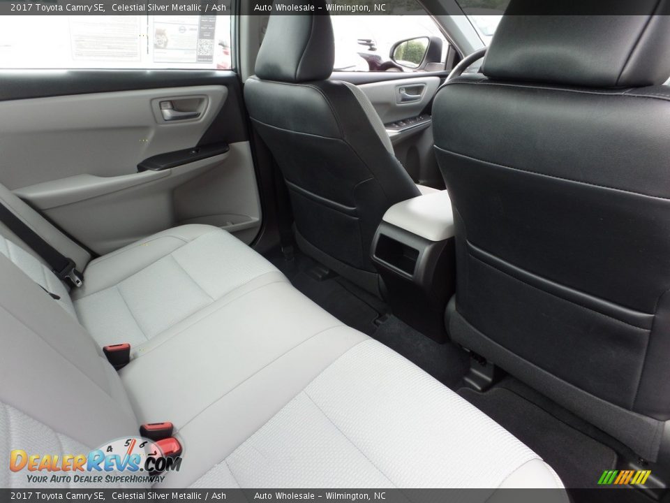 2017 Toyota Camry SE Celestial Silver Metallic / Ash Photo #14