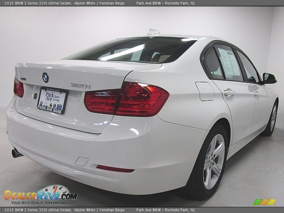 2015 BMW 3 Series 320i xDrive Sedan Alpine White / Venetian Beige Photo #5