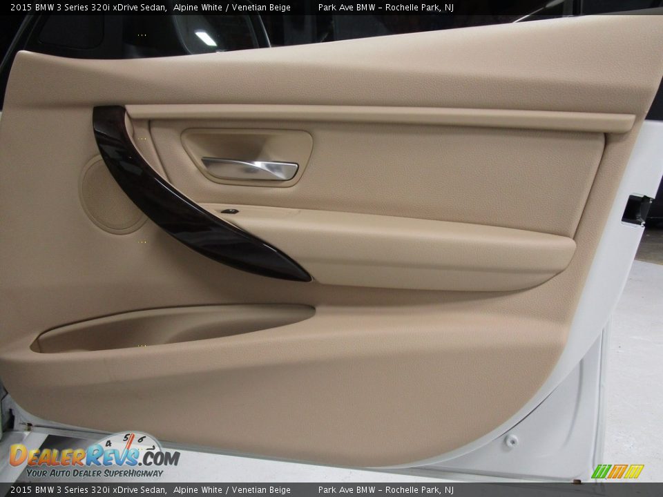 2015 BMW 3 Series 320i xDrive Sedan Alpine White / Venetian Beige Photo #16