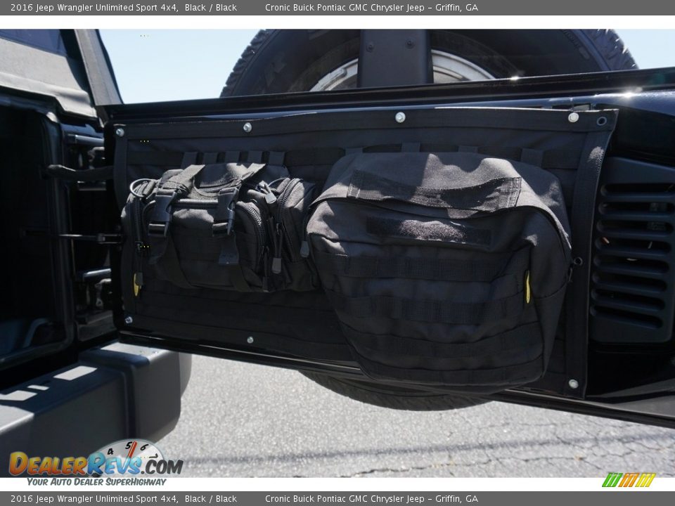 2016 Jeep Wrangler Unlimited Sport 4x4 Black / Black Photo #16
