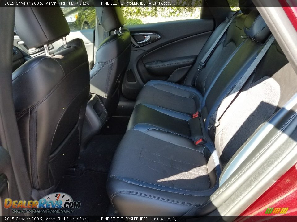 2015 Chrysler 200 S Velvet Red Pearl / Black Photo #3