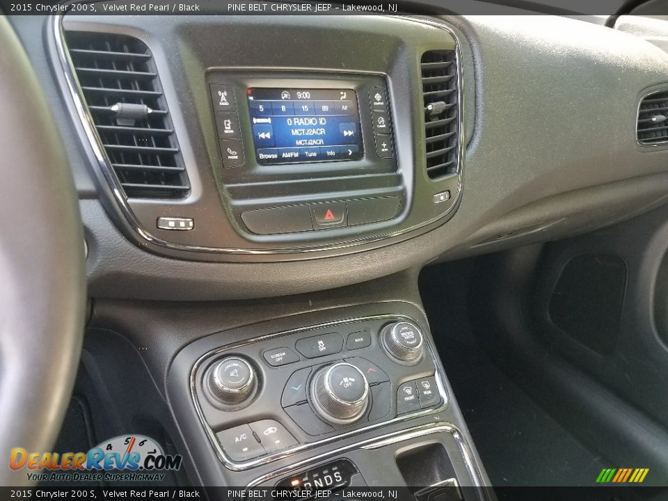 2015 Chrysler 200 S Velvet Red Pearl / Black Photo #4
