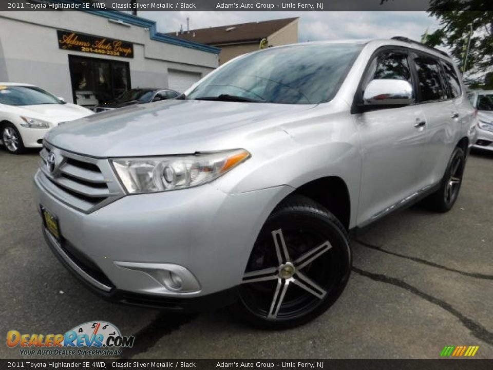 2011 Toyota Highlander SE 4WD Classic Silver Metallic / Black Photo #2