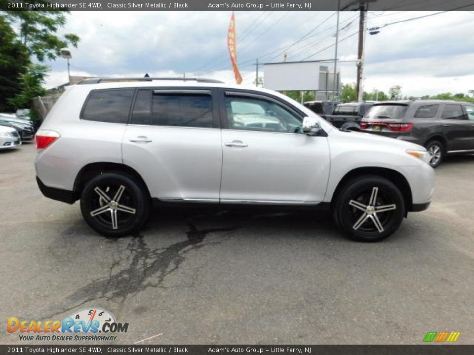 2011 Toyota Highlander SE 4WD Classic Silver Metallic / Black Photo #6