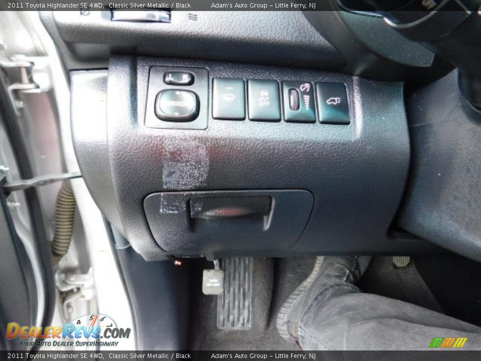 2011 Toyota Highlander SE 4WD Classic Silver Metallic / Black Photo #21