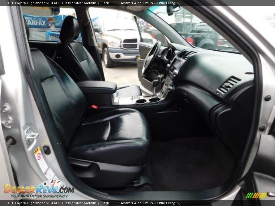 2011 Toyota Highlander SE 4WD Classic Silver Metallic / Black Photo #24