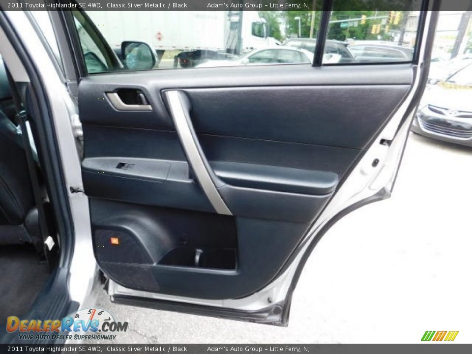 2011 Toyota Highlander SE 4WD Classic Silver Metallic / Black Photo #27