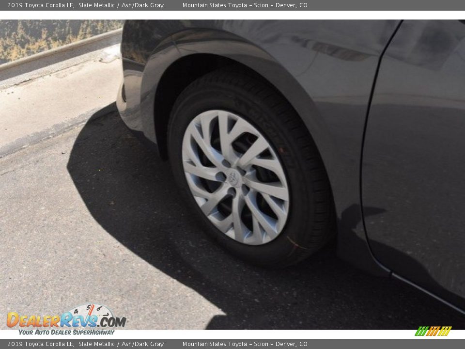 2019 Toyota Corolla LE Slate Metallic / Ash/Dark Gray Photo #32