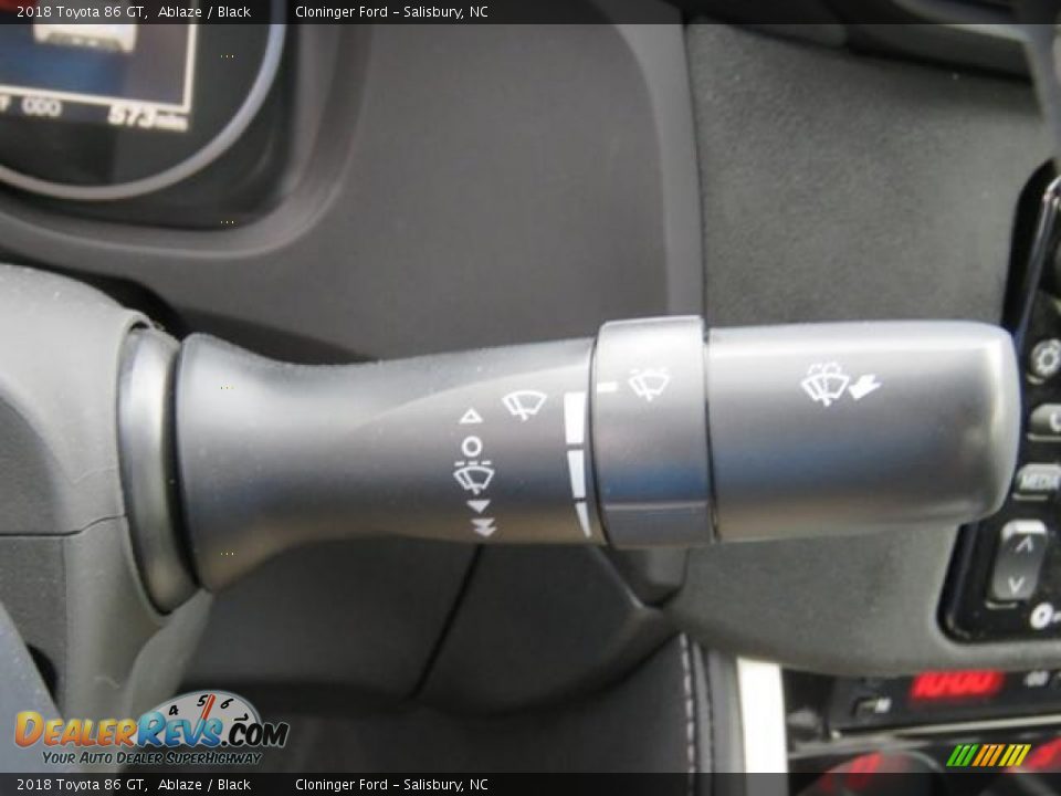 Controls of 2018 Toyota 86 GT Photo #19