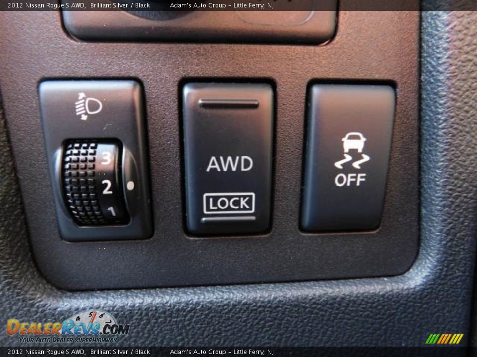2012 Nissan Rogue S AWD Brilliant Silver / Black Photo #34