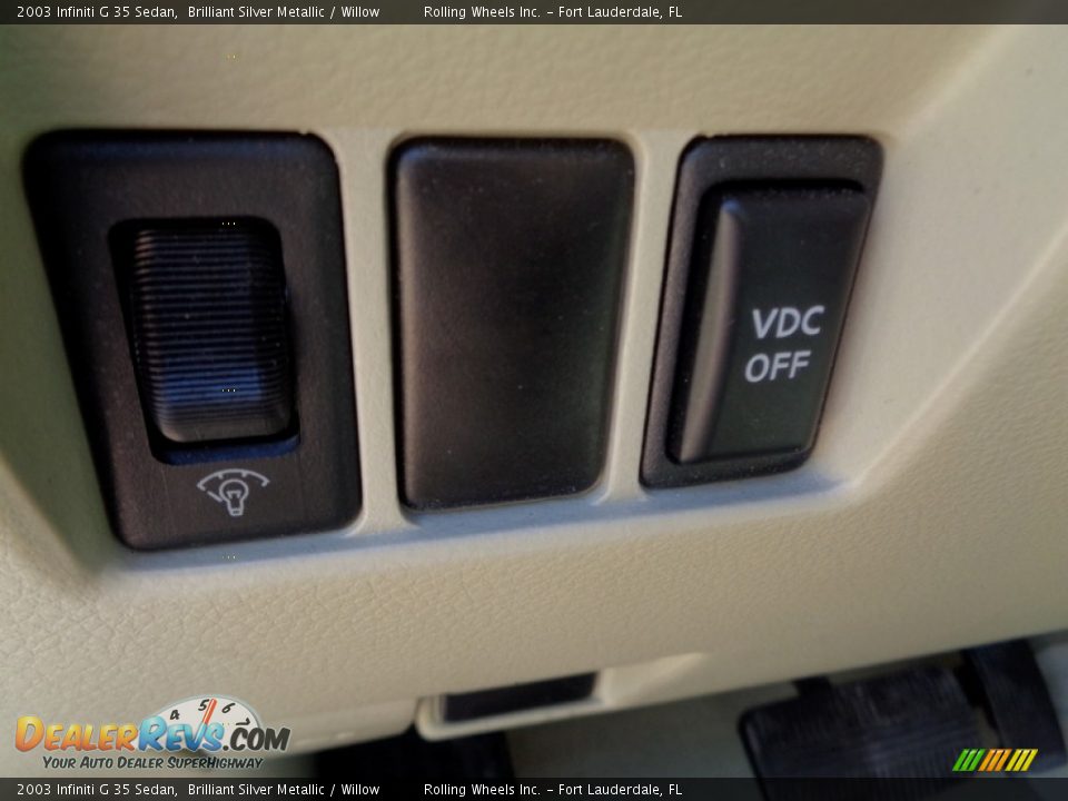 2003 Infiniti G 35 Sedan Brilliant Silver Metallic / Willow Photo #29