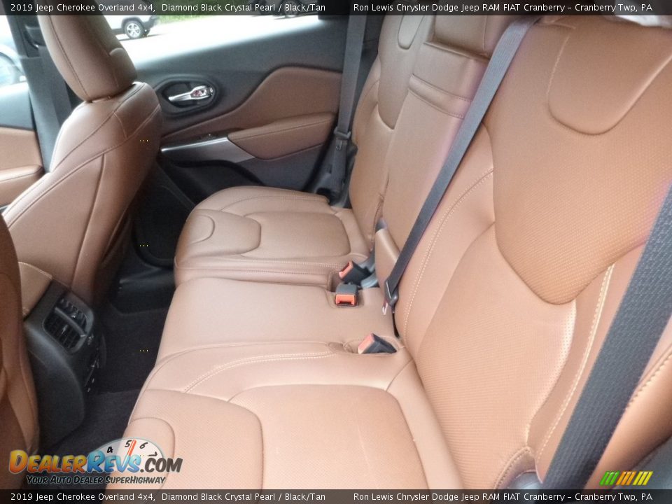 2019 Jeep Cherokee Overland 4x4 Diamond Black Crystal Pearl / Black/Tan Photo #13