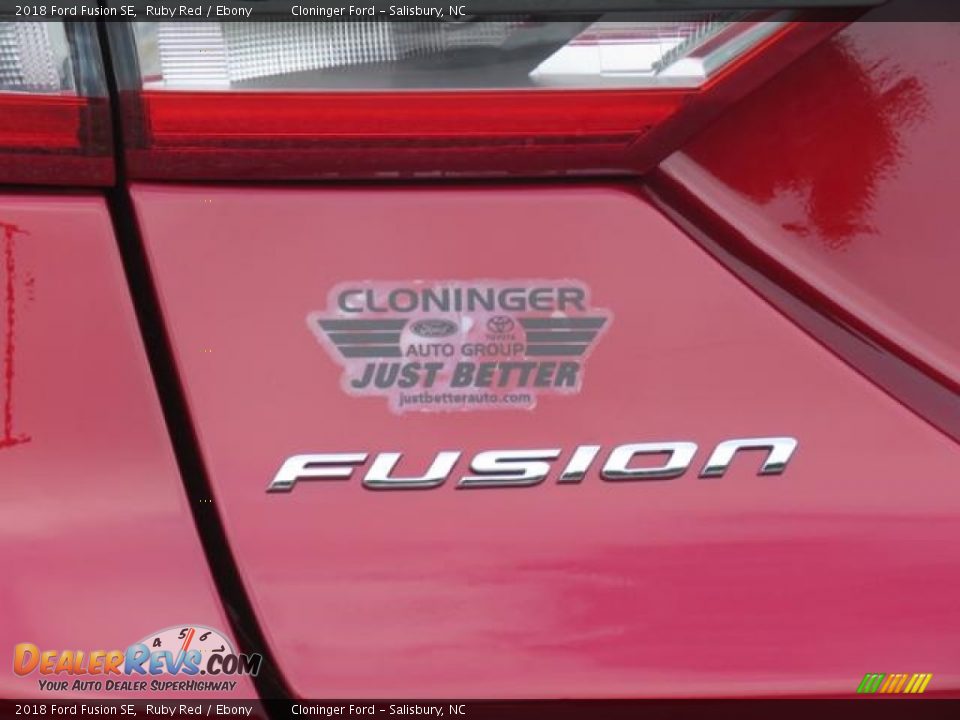 2018 Ford Fusion SE Ruby Red / Ebony Photo #25