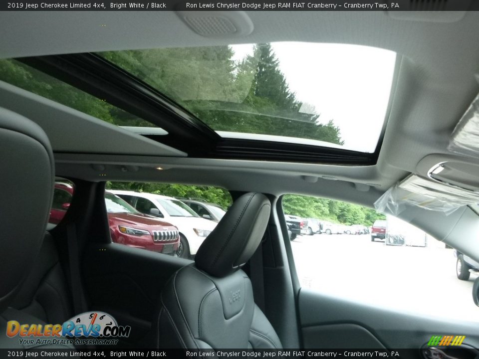 2019 Jeep Cherokee Limited 4x4 Bright White / Black Photo #11