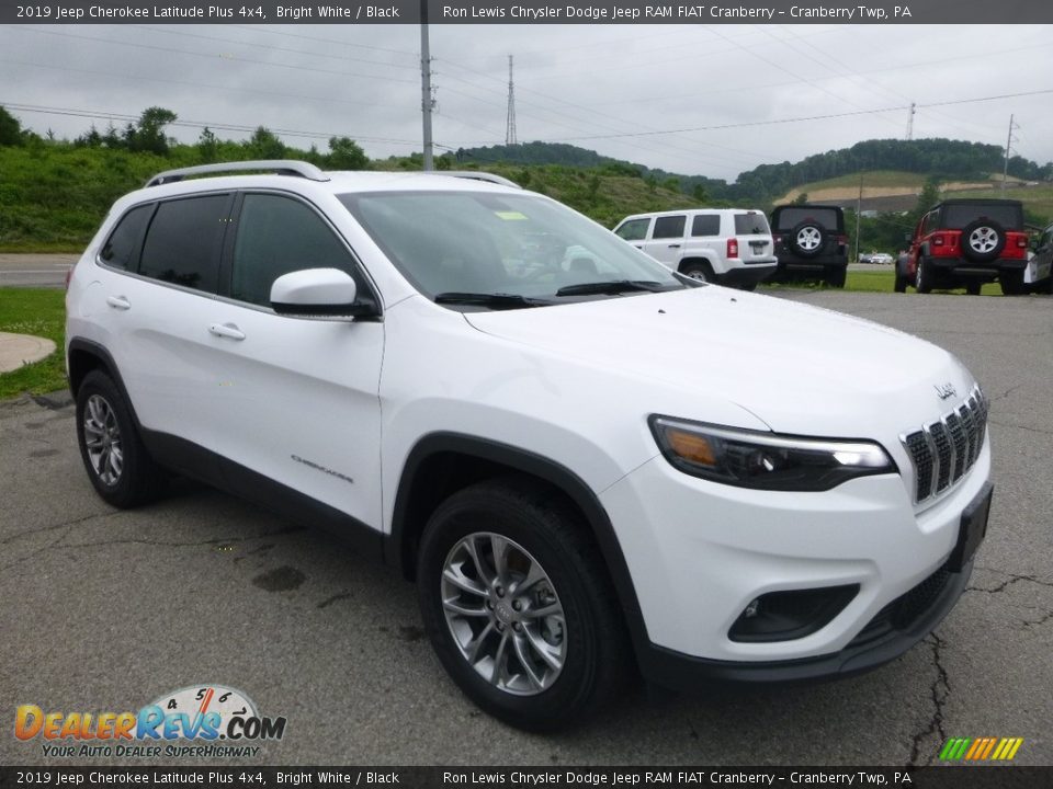 2019 Jeep Cherokee Latitude Plus 4x4 Bright White / Black Photo #7