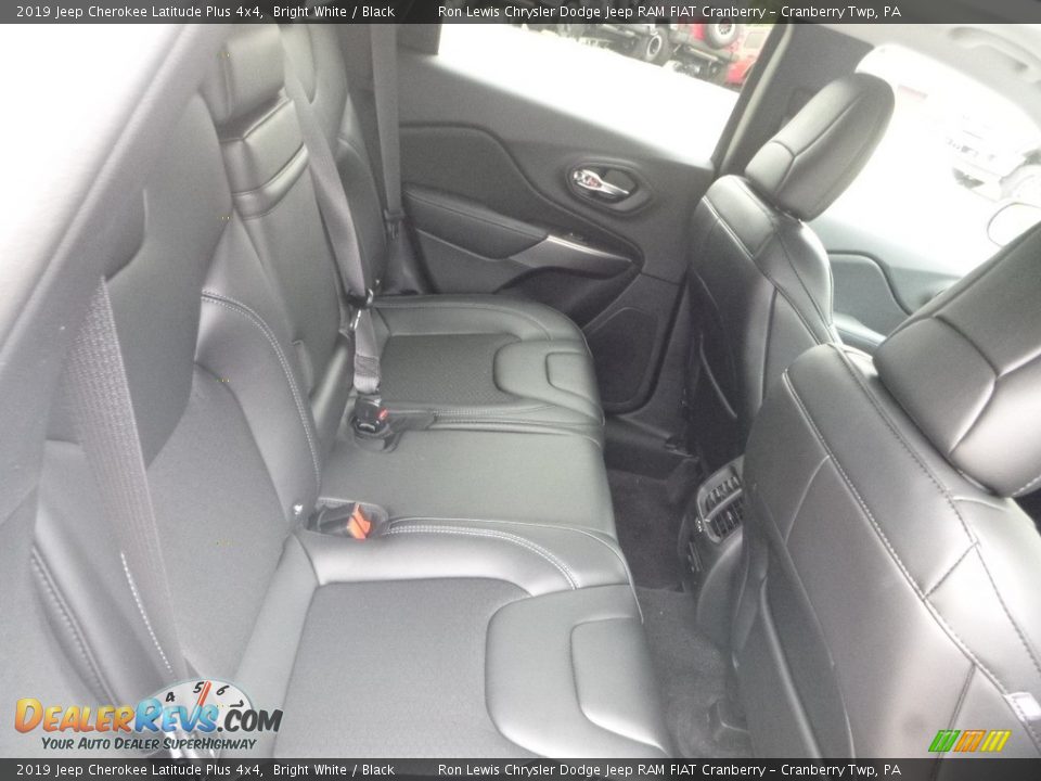 2019 Jeep Cherokee Latitude Plus 4x4 Bright White / Black Photo #12