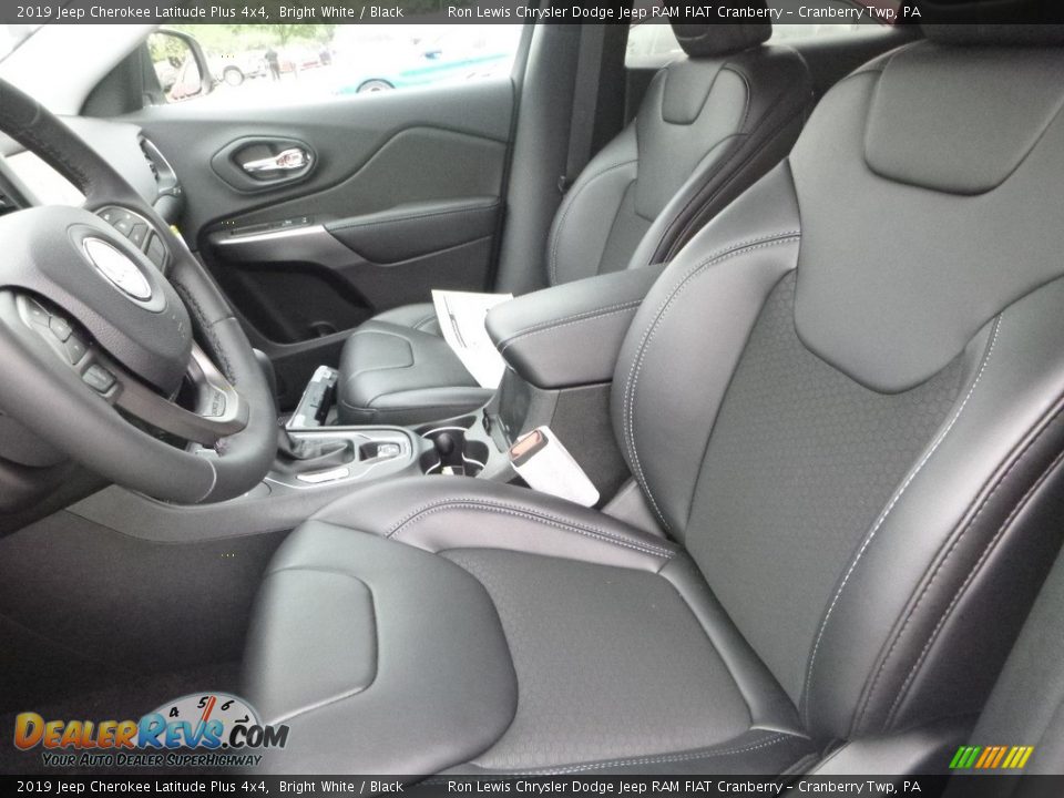 2019 Jeep Cherokee Latitude Plus 4x4 Bright White / Black Photo #13