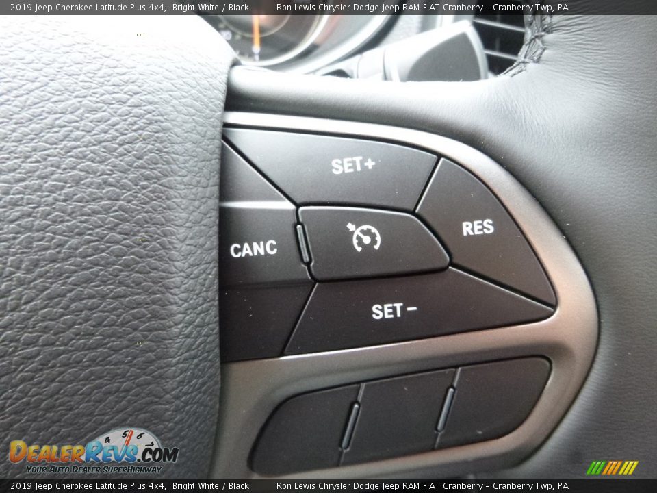 2019 Jeep Cherokee Latitude Plus 4x4 Bright White / Black Photo #18