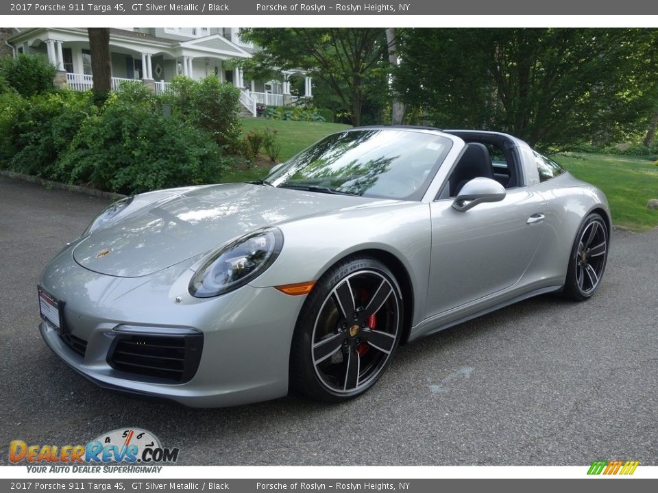 Front 3/4 View of 2017 Porsche 911 Targa 4S Photo #1