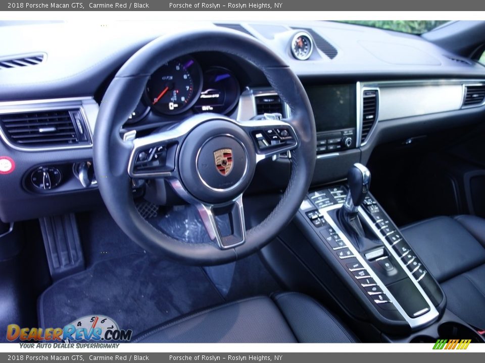 2018 Porsche Macan GTS Steering Wheel Photo #20