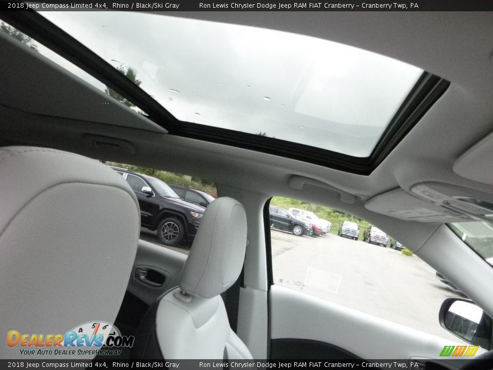 2018 Jeep Compass Limited 4x4 Rhino / Black/Ski Gray Photo #12