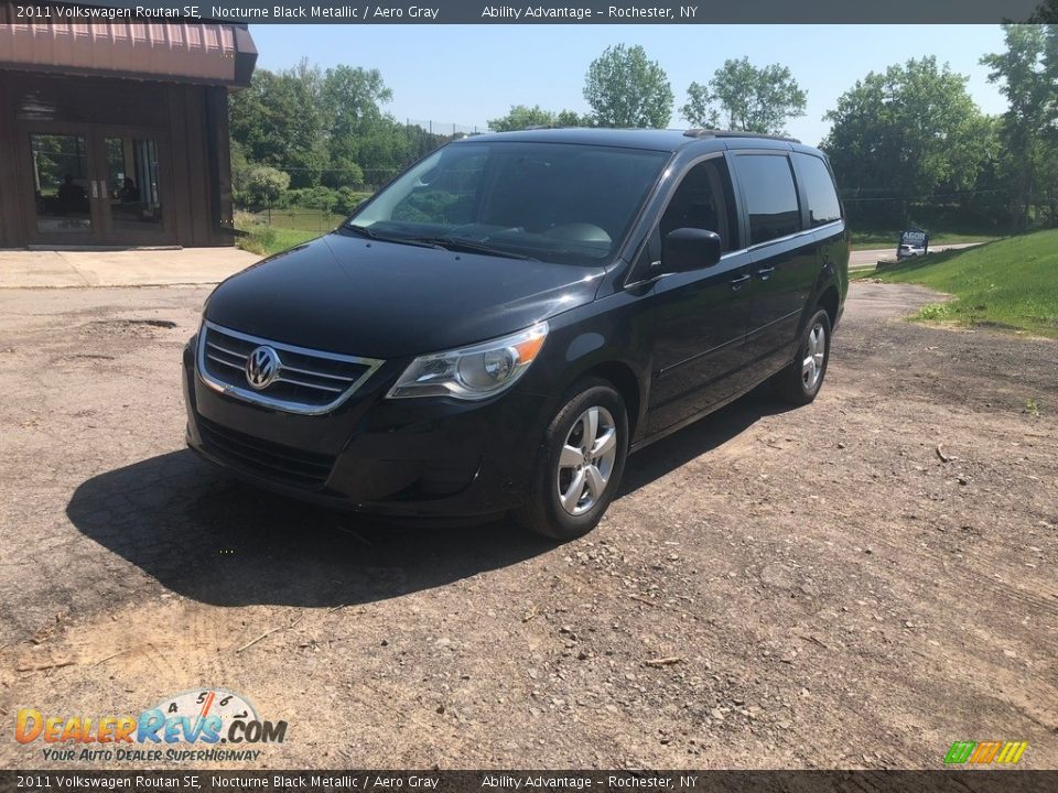 2011 Volkswagen Routan SE Nocturne Black Metallic / Aero Gray Photo #3