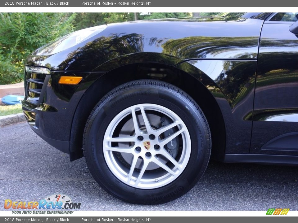 2018 Porsche Macan Black / Black Photo #9