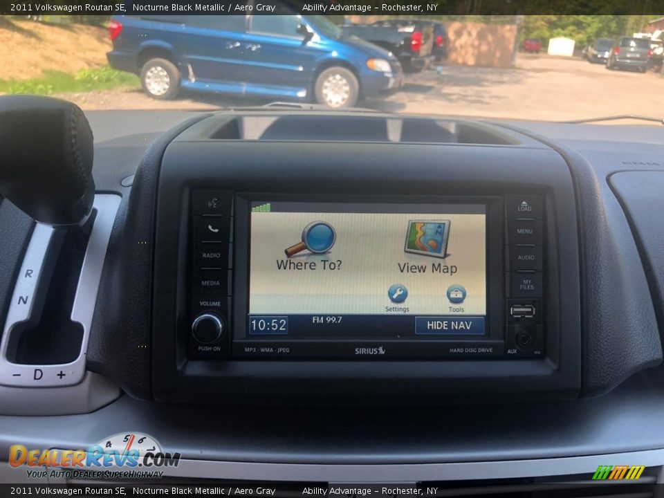 2011 Volkswagen Routan SE Nocturne Black Metallic / Aero Gray Photo #20