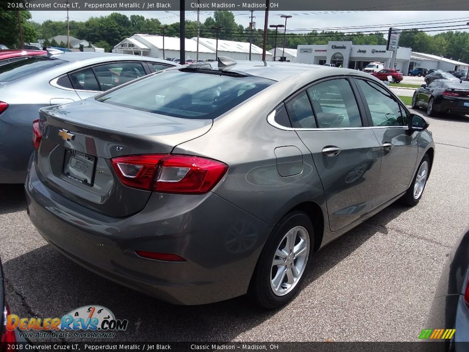 2018 Chevrolet Cruze LT Pepperdust Metallic / Jet Black Photo #3