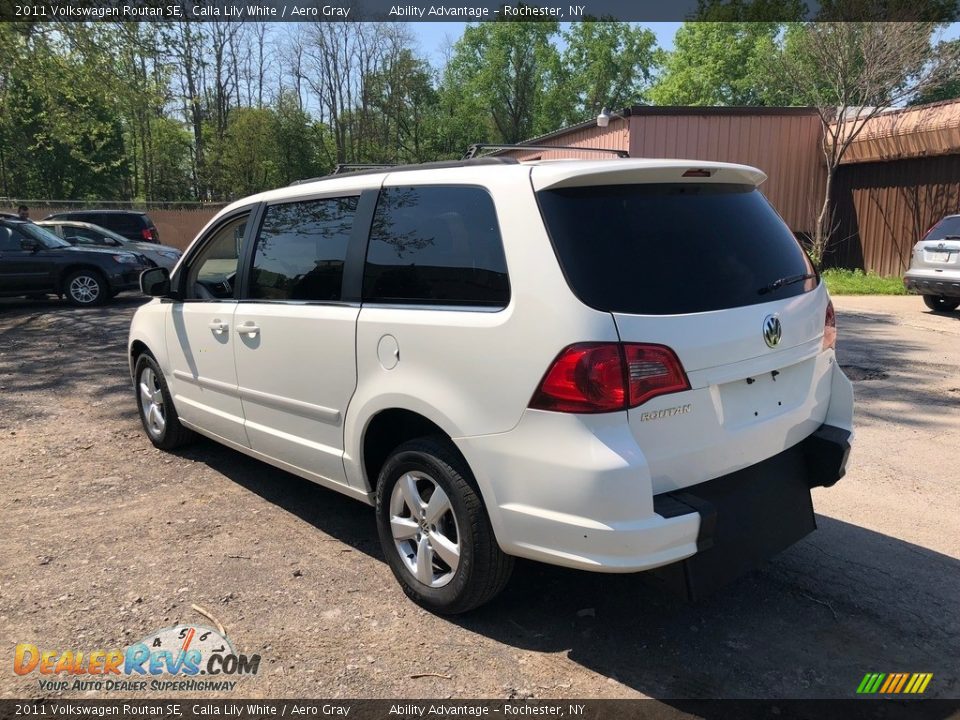 2011 Volkswagen Routan SE Calla Lily White / Aero Gray Photo #3