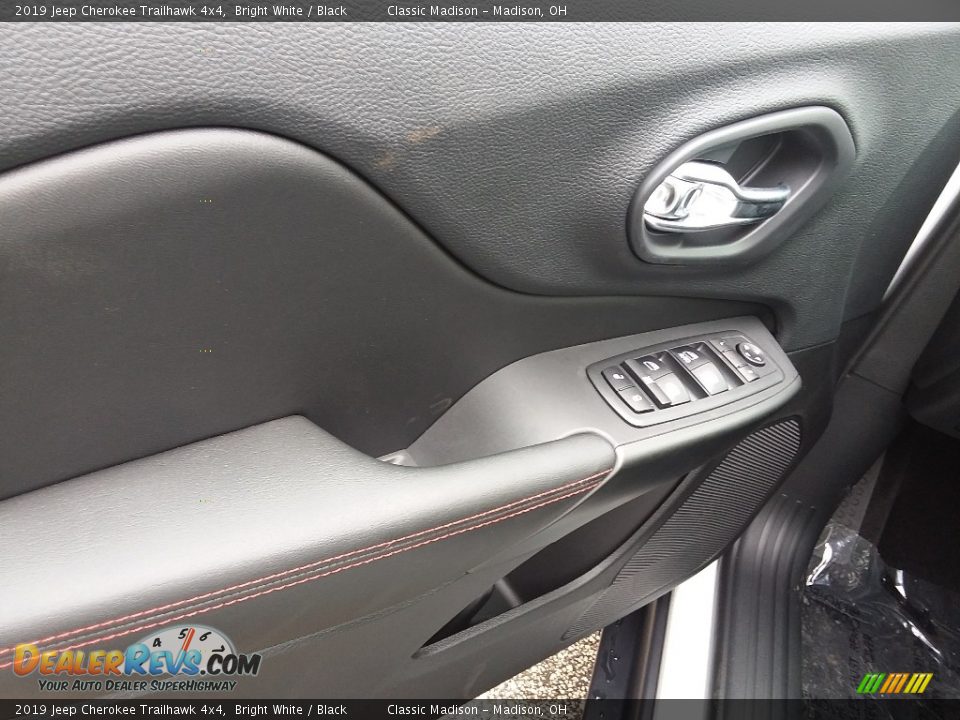 2019 Jeep Cherokee Trailhawk 4x4 Bright White / Black Photo #3