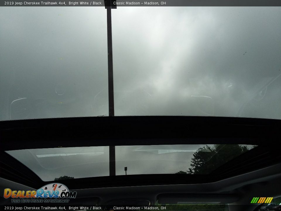 2019 Jeep Cherokee Trailhawk 4x4 Bright White / Black Photo #6