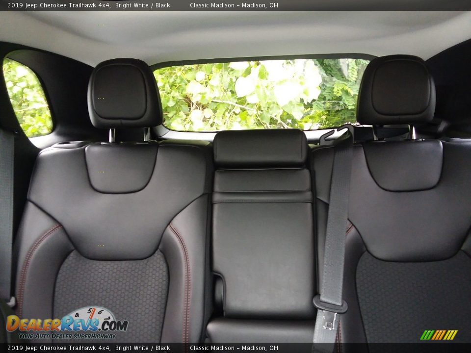2019 Jeep Cherokee Trailhawk 4x4 Bright White / Black Photo #12