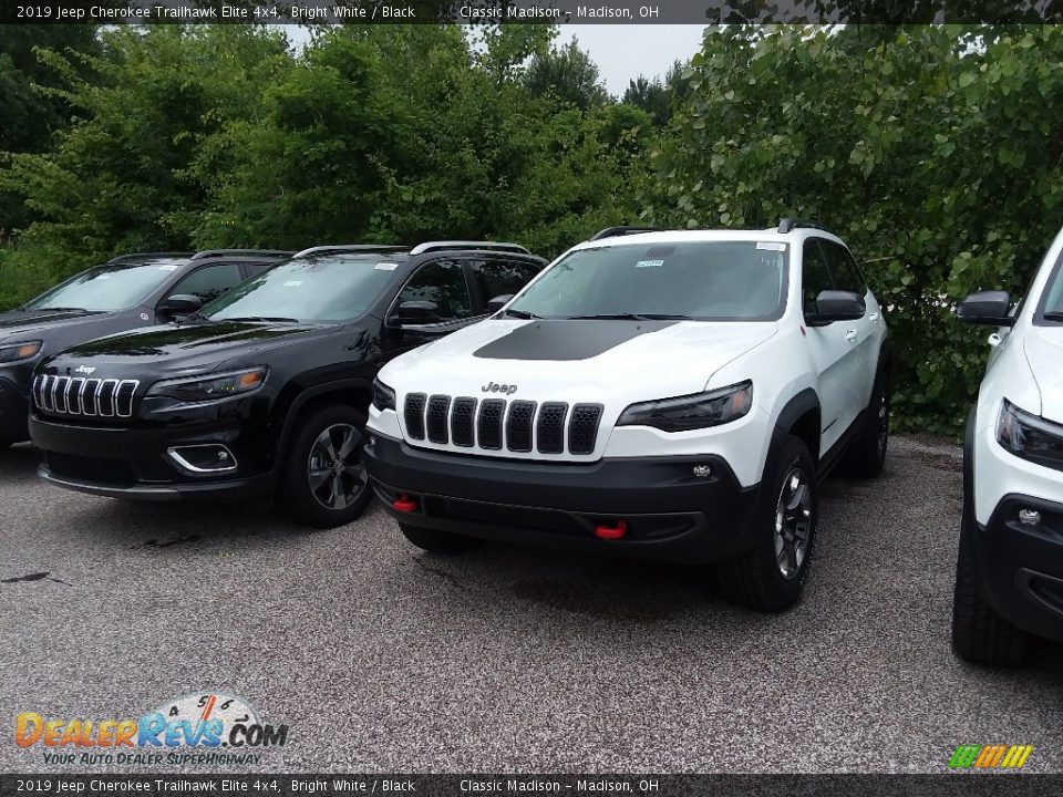 2019 Jeep Cherokee Trailhawk Elite 4x4 Bright White / Black Photo #1