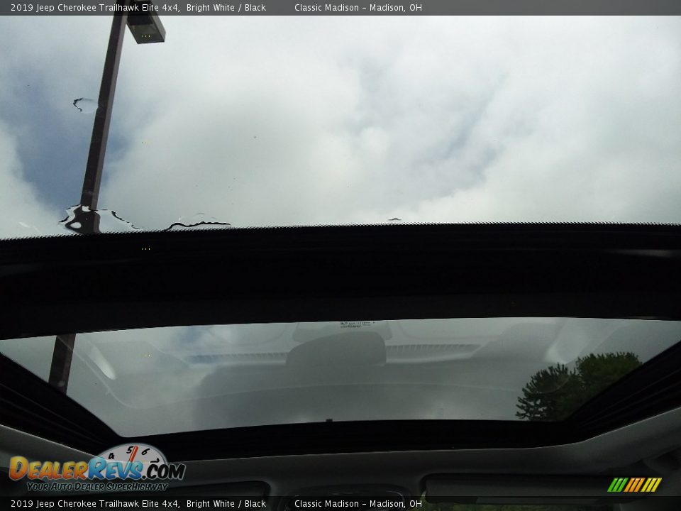 2019 Jeep Cherokee Trailhawk Elite 4x4 Bright White / Black Photo #9