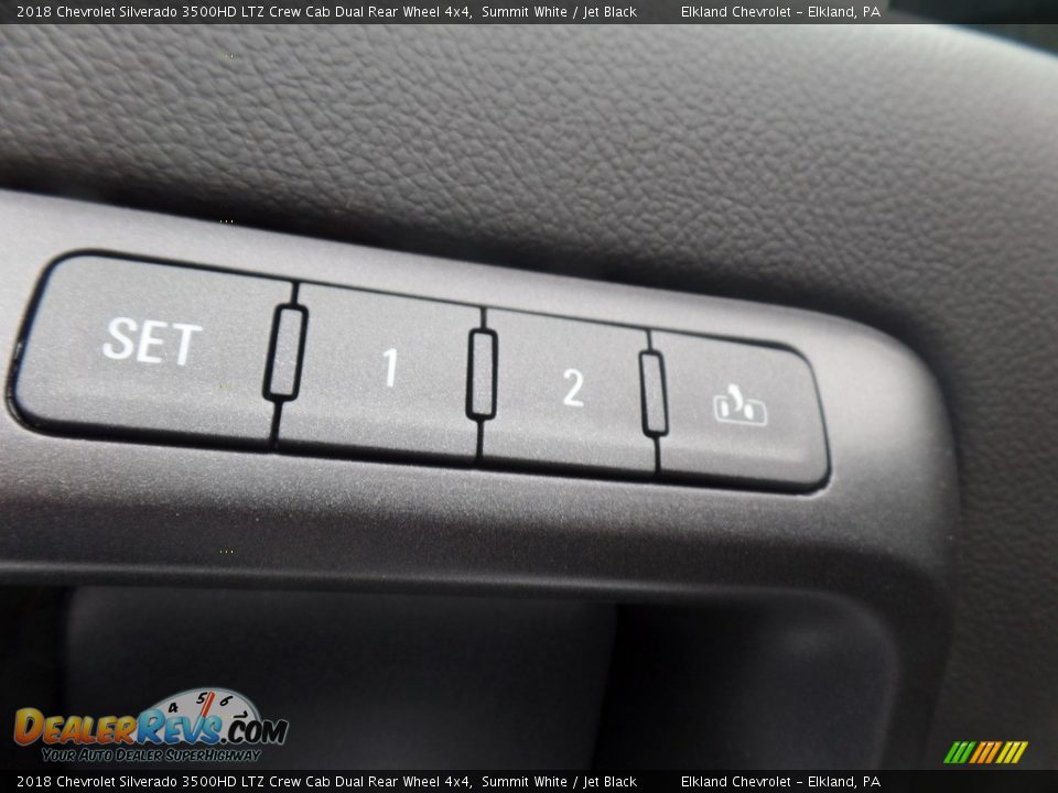 2018 Chevrolet Silverado 3500HD LTZ Crew Cab Dual Rear Wheel 4x4 Summit White / Jet Black Photo #24