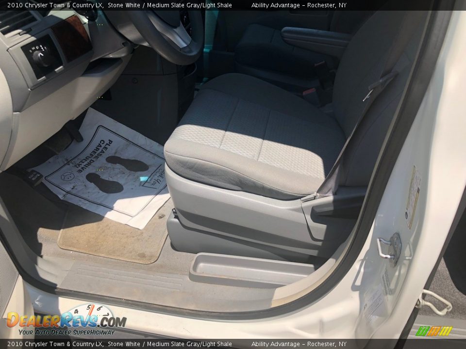 2010 Chrysler Town & Country LX Stone White / Medium Slate Gray/Light Shale Photo #21