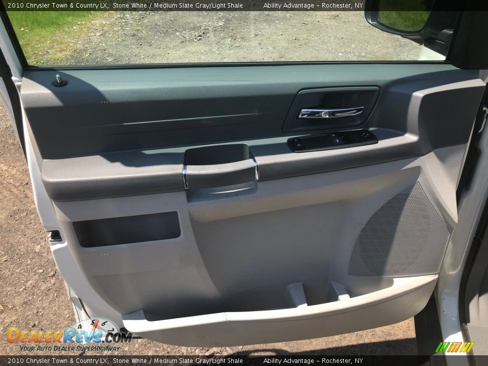 2010 Chrysler Town & Country LX Stone White / Medium Slate Gray/Light Shale Photo #22